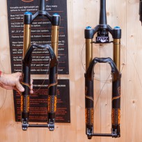 Keine Sorge, die 36 Float ist für 26" und 27,5" auch noch mit FIT High Speed/Low Speed Dämpfungskartusche erhältlich, um Tüftlern die gewollte Feinabstimmung zu ermöglichen. Bei diesem Modell kann auch zwischen 15 mm Achse und 20 mm Achse umgerüstet werden.
