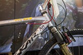 Brakebooster um die relativ weiche Gabel zu unterstützen
