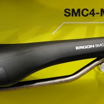 Und der SMC4 Comp Gel mit TiNox Gestell und Gel Pads für € 99,-