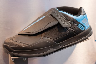Zusammen mit den Athertons wurde der neue AM9 für Gravity-Piloten entwickelt.