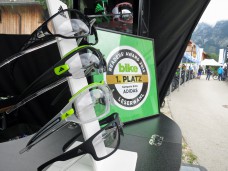 glücklich machen, auf dass der erstmals errungene Sieg bei der Leserwahl der BIKE verteidigt werden kann … 
