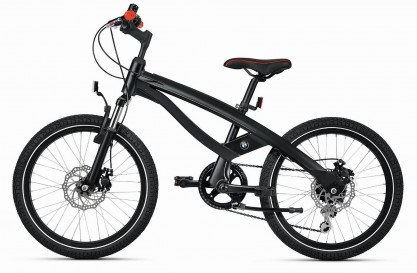 Preislich liegt das mitwachsende Cruise Bike Junior bei wohlfeilen € 400,-.