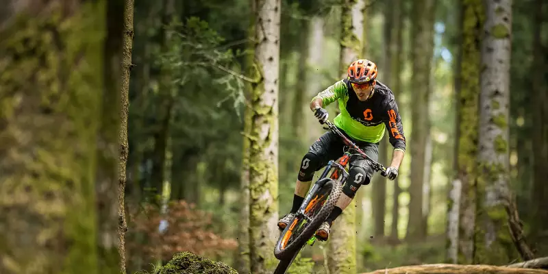 Chasing Trail: Remy Absalon