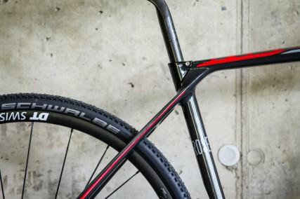 Der schön gearbeitete Carbonrahmen