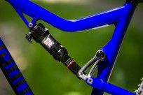 Metrische Dämpfer, wahlweise von Fox oder Rock Shox (incl. Bearing Mount)