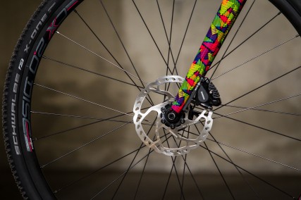 Shimano BR505 Hydraulic Disc, 160 mm vorne (12 mm Steckachse)...