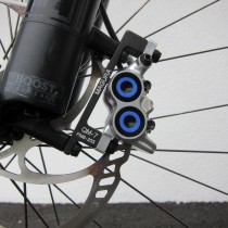 Vier Kolben mit 203 mm vorne, Zwei Kolben mit 180 mm hinten